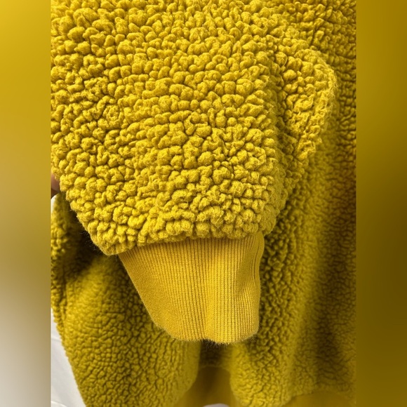 Old Navy Loose Cozy Sherpa Sweatshirt Womens size XL Yellow - Picture 6 of 14